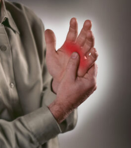 Senior Care in New Brunswick NJ: What are the Symptoms of Arthritis?